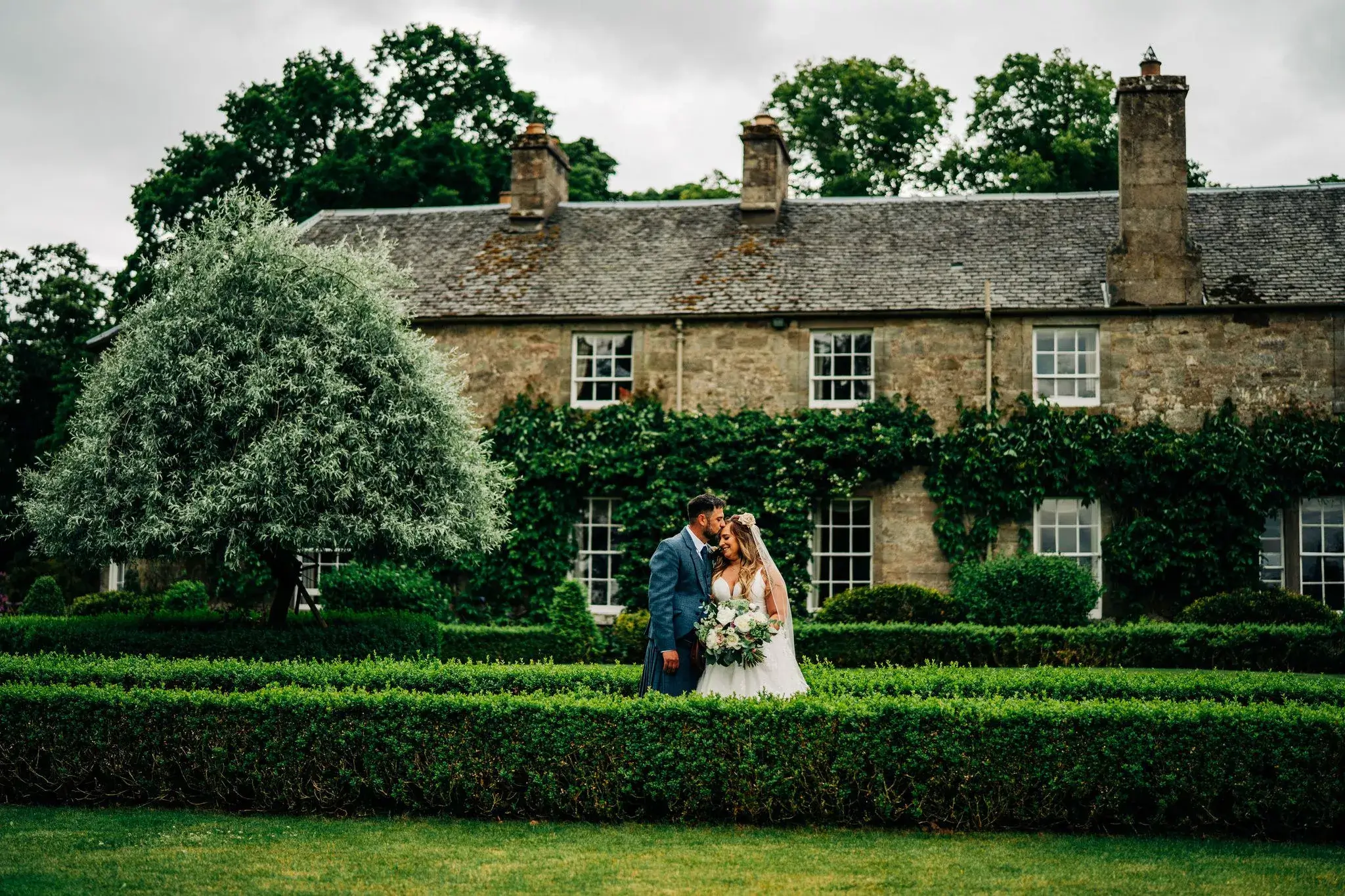 How to plan an elegant elopement wedding in Scotland