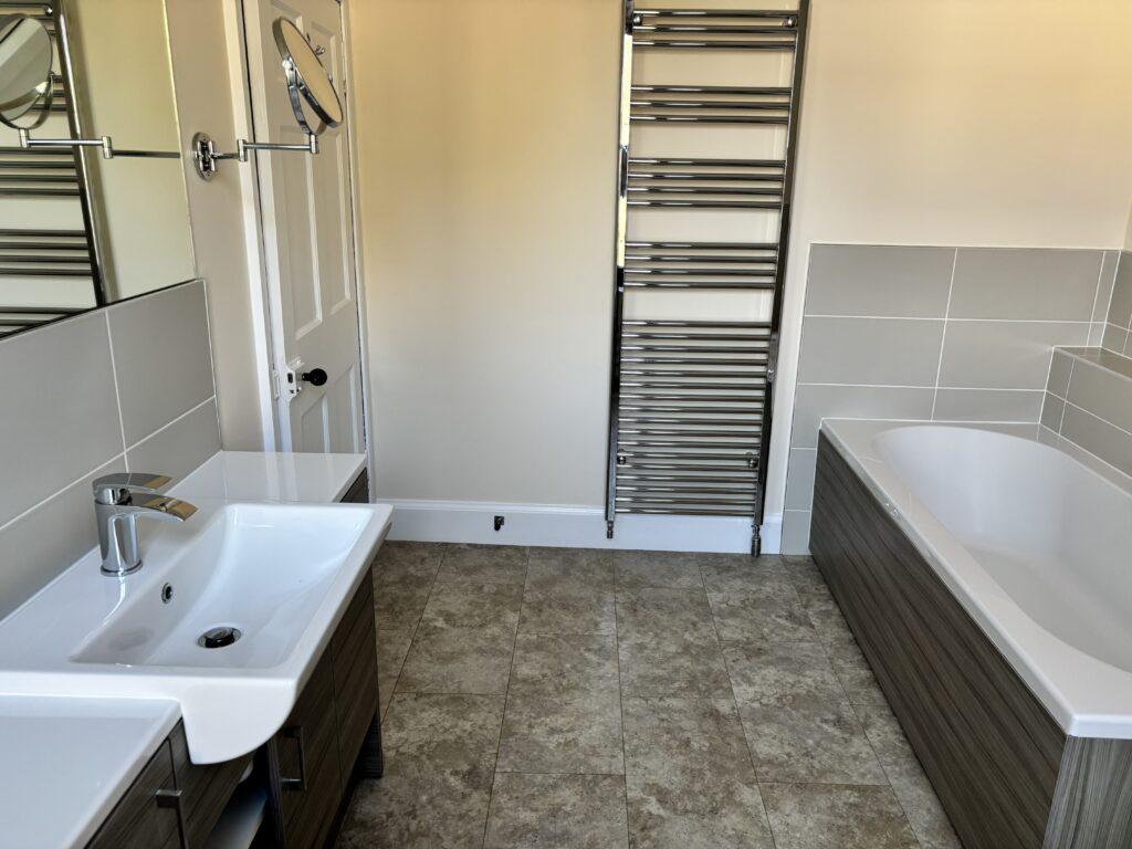 Harlaw Farmhouse Bathroom
