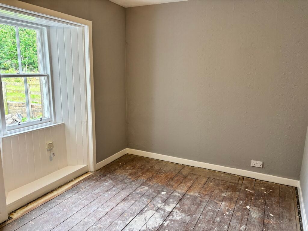 Bedroom Turnhouse Road